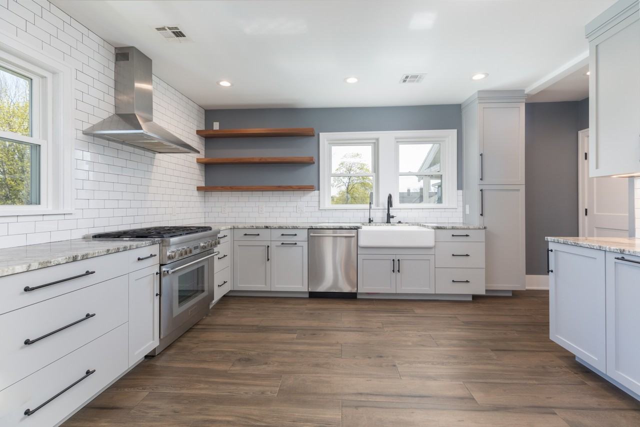 32 Ainsworth St - Photo 3 of 27