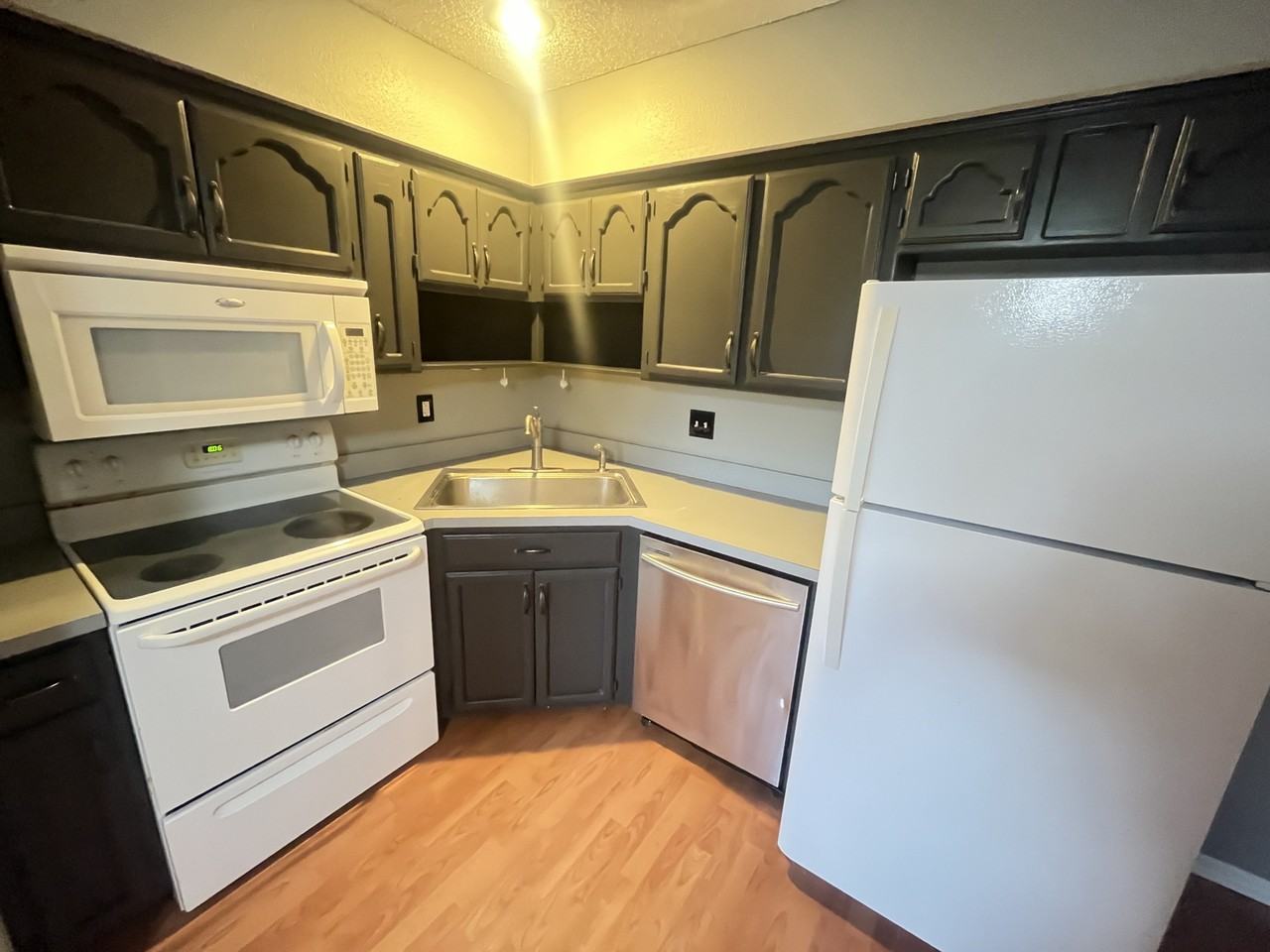 700 Cedar Drive - Photo 3 of 10