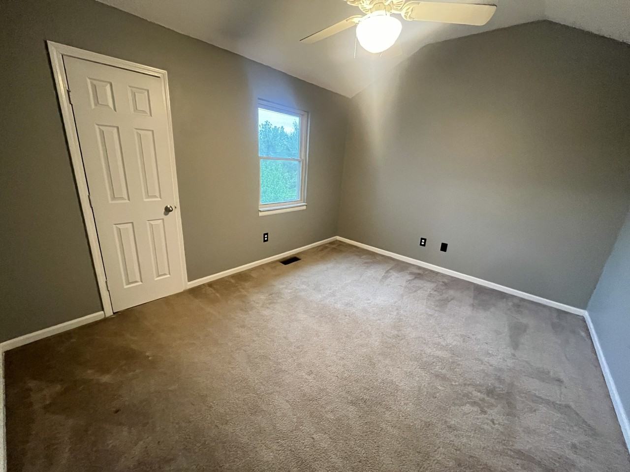 700 Cedar Drive - Photo 7 of 10