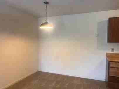 725 South Parker Dr - Photo 3 of 32