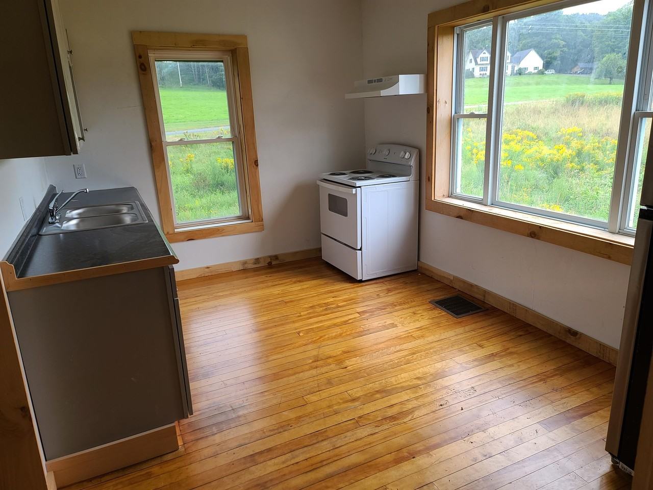 1784 Bean Hill Rd - Photo 2 of 5