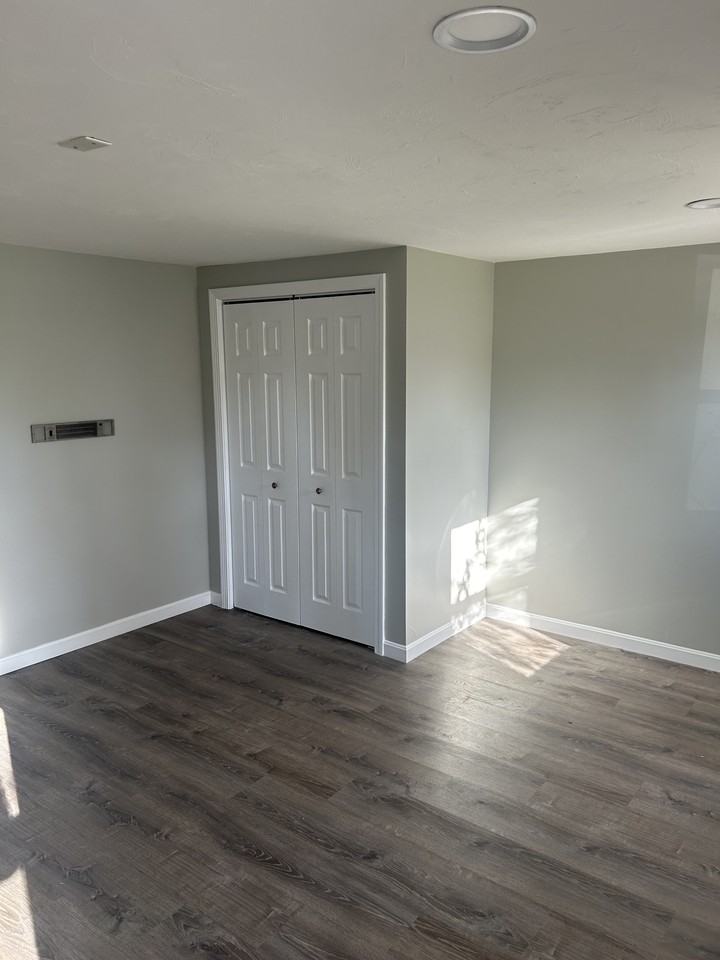 175 West Main Street - Photo 3 of 5