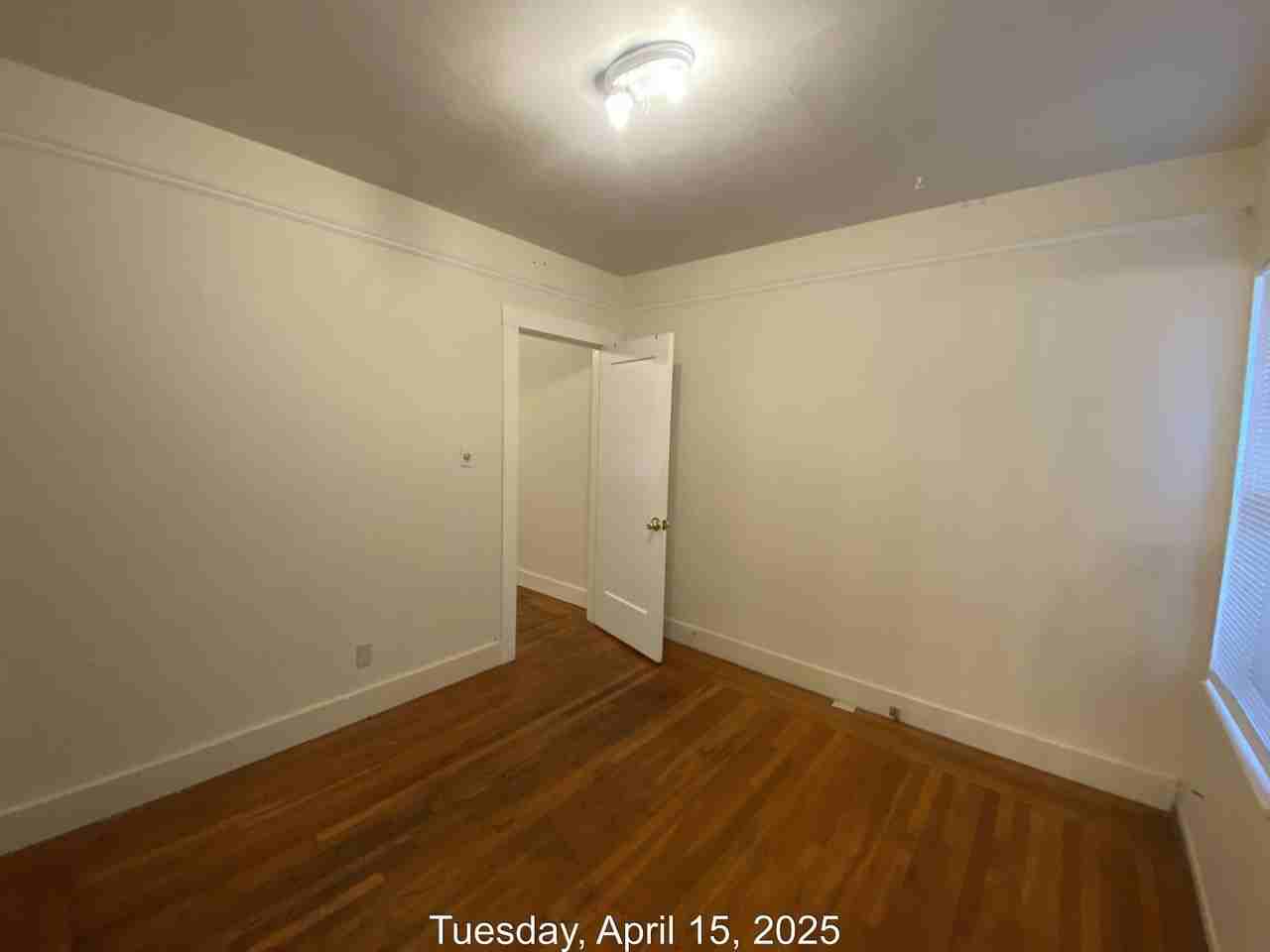437 Douglas St - Photo 7 of 11