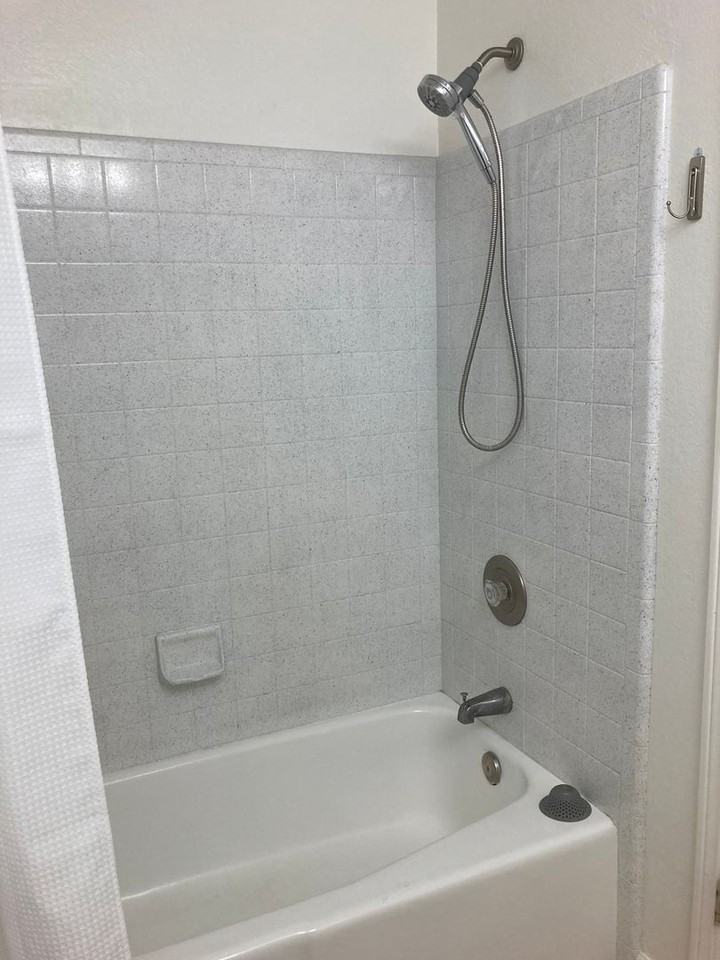 901 Russell Ave #206 - Photo 7 of 11