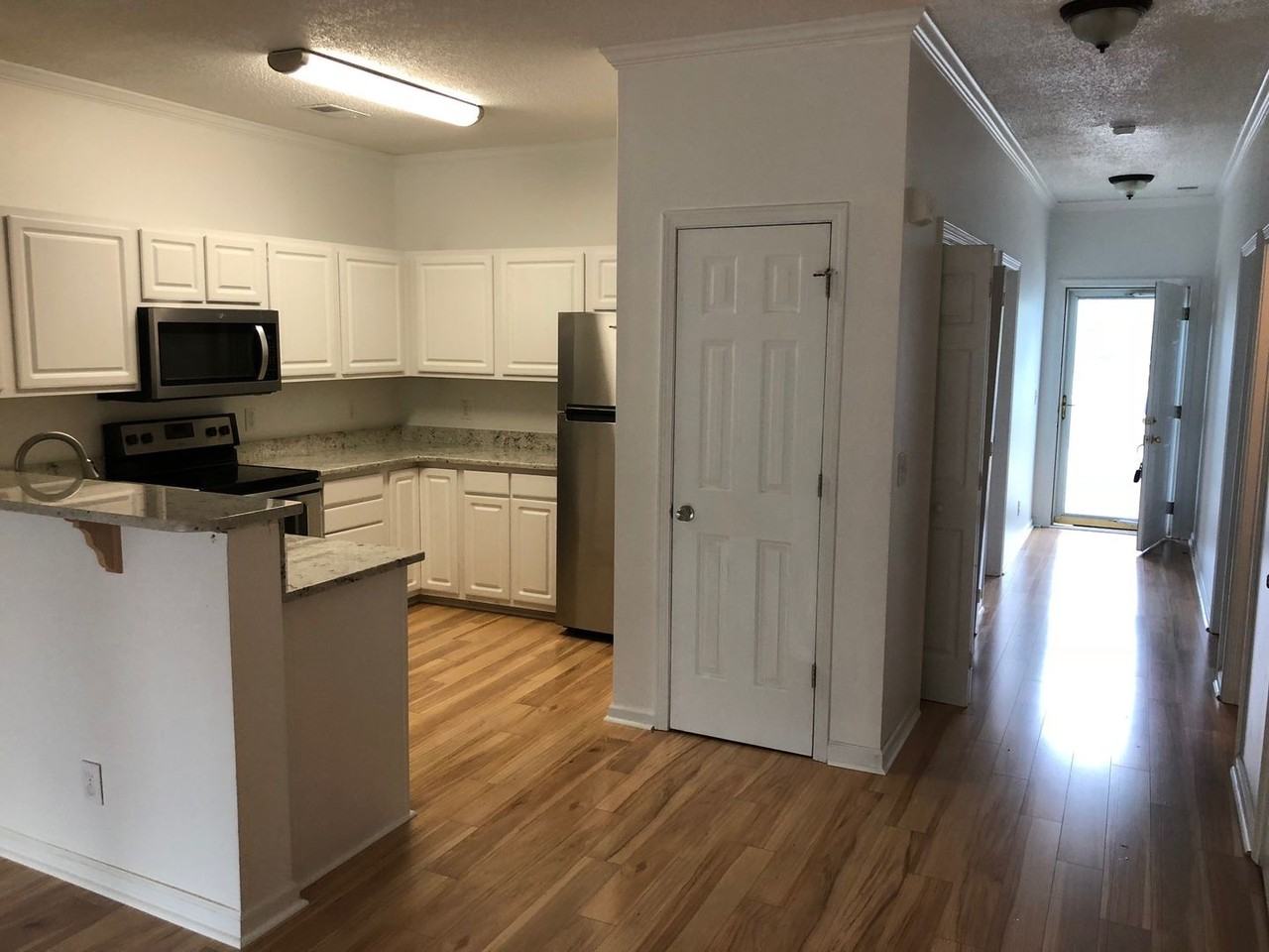 750 Charter Dr #E2 - Photo 5 of 25