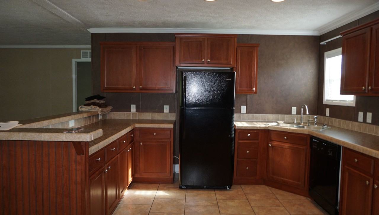3876 Rowell Rd - Photo 4 of 40