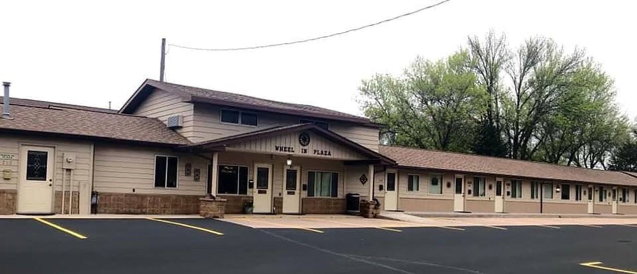 716 S Iowa St - Photo 2 of 11