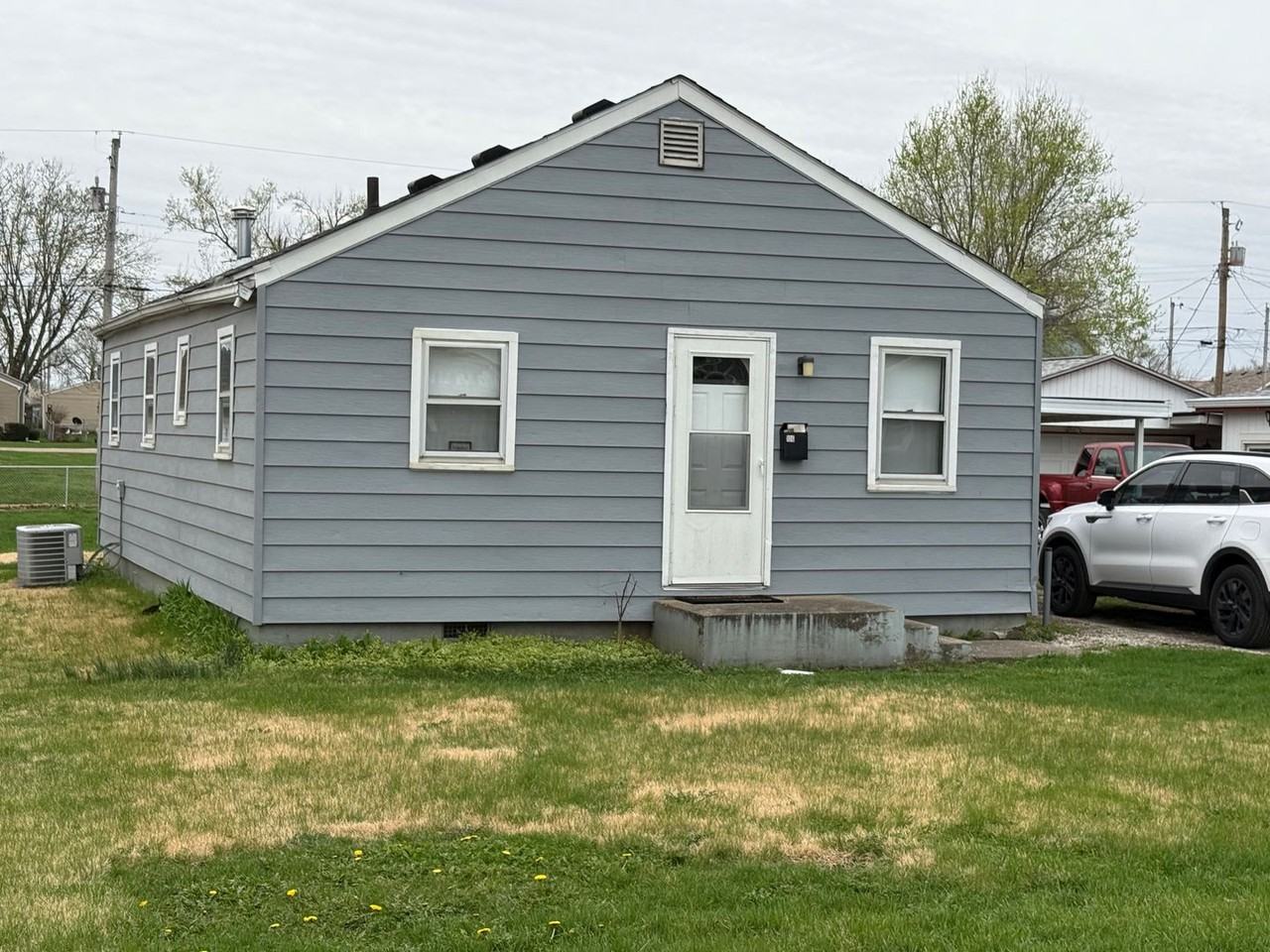 106 E 3rd St - Photo 2 of 9