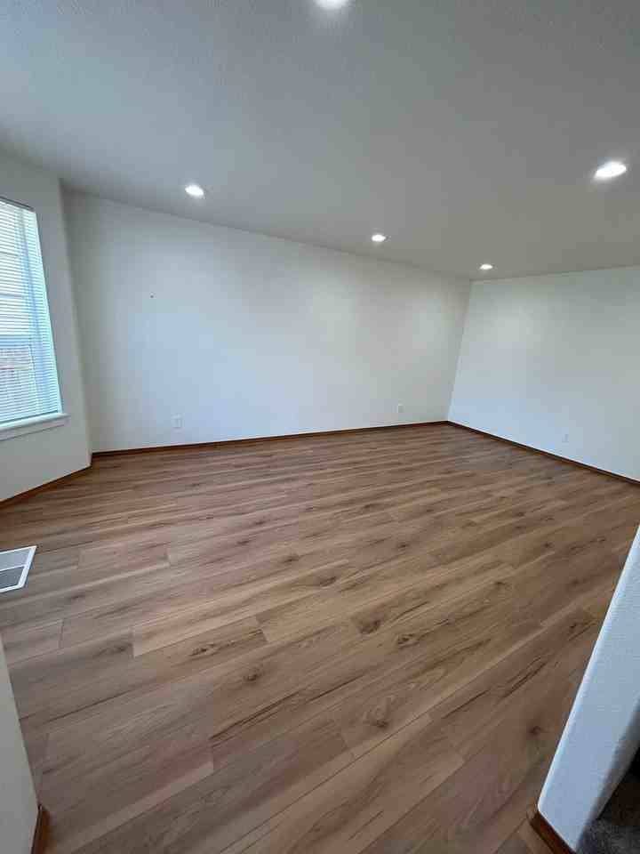 2904 Ne 145th Ave - Photo 3 of 15