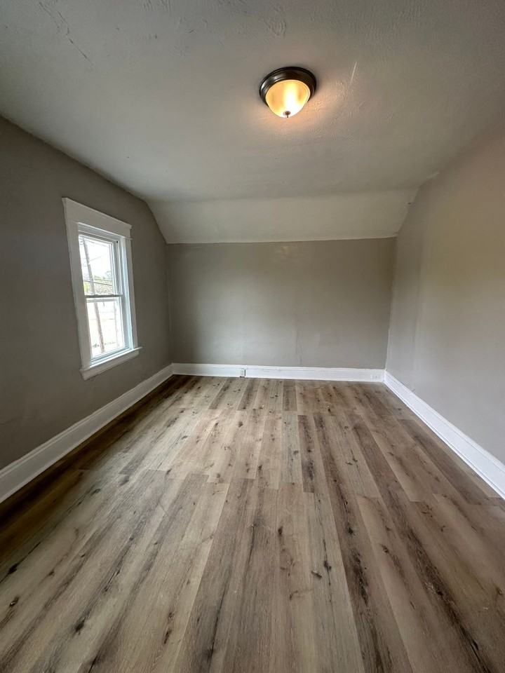 635 E 93rd St - Photo 7 of 10