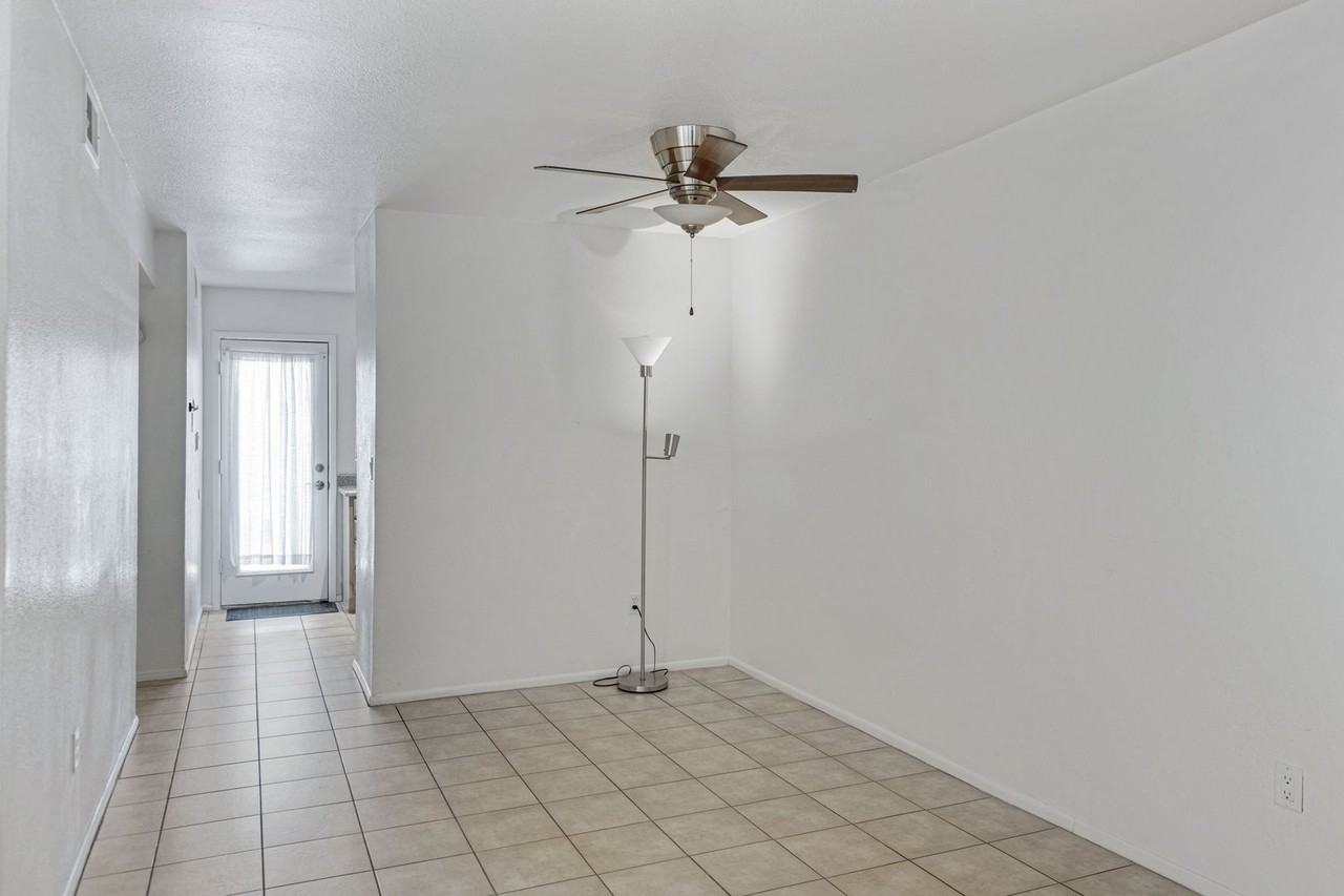 11640 11640 N 51st 143 - Photo 4 of 24