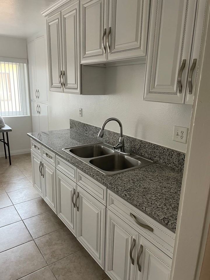 3060 Vineland Ave #8 - Photo 2 of 20
