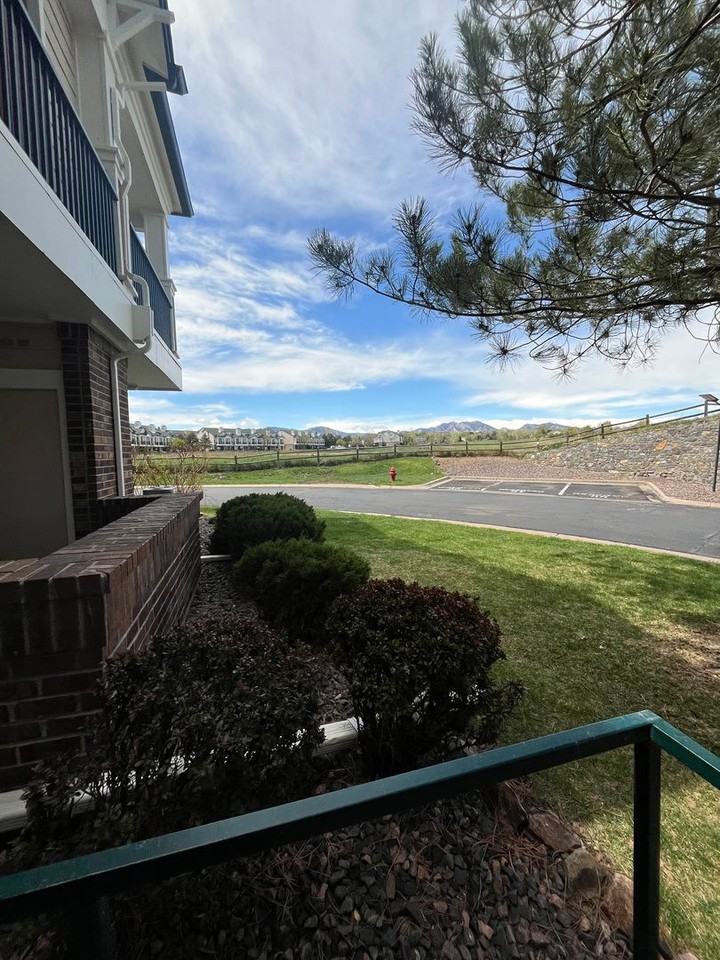 2010 Shamrock Dr - Photo 2 of 10