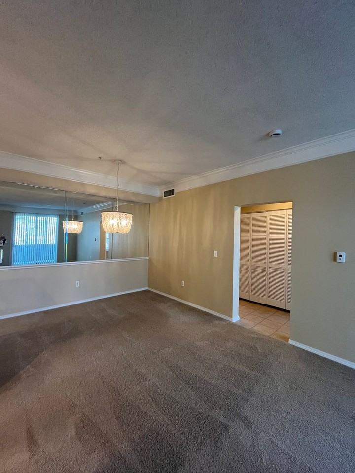 2010 Shamrock Dr - Photo 6 of 10