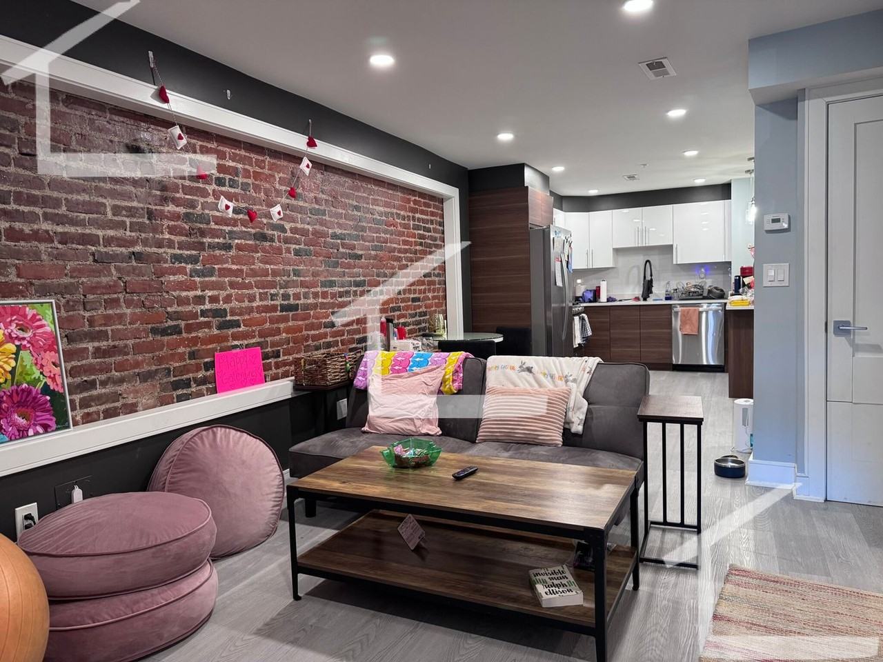 5 University Rd - Photo 4 of 12