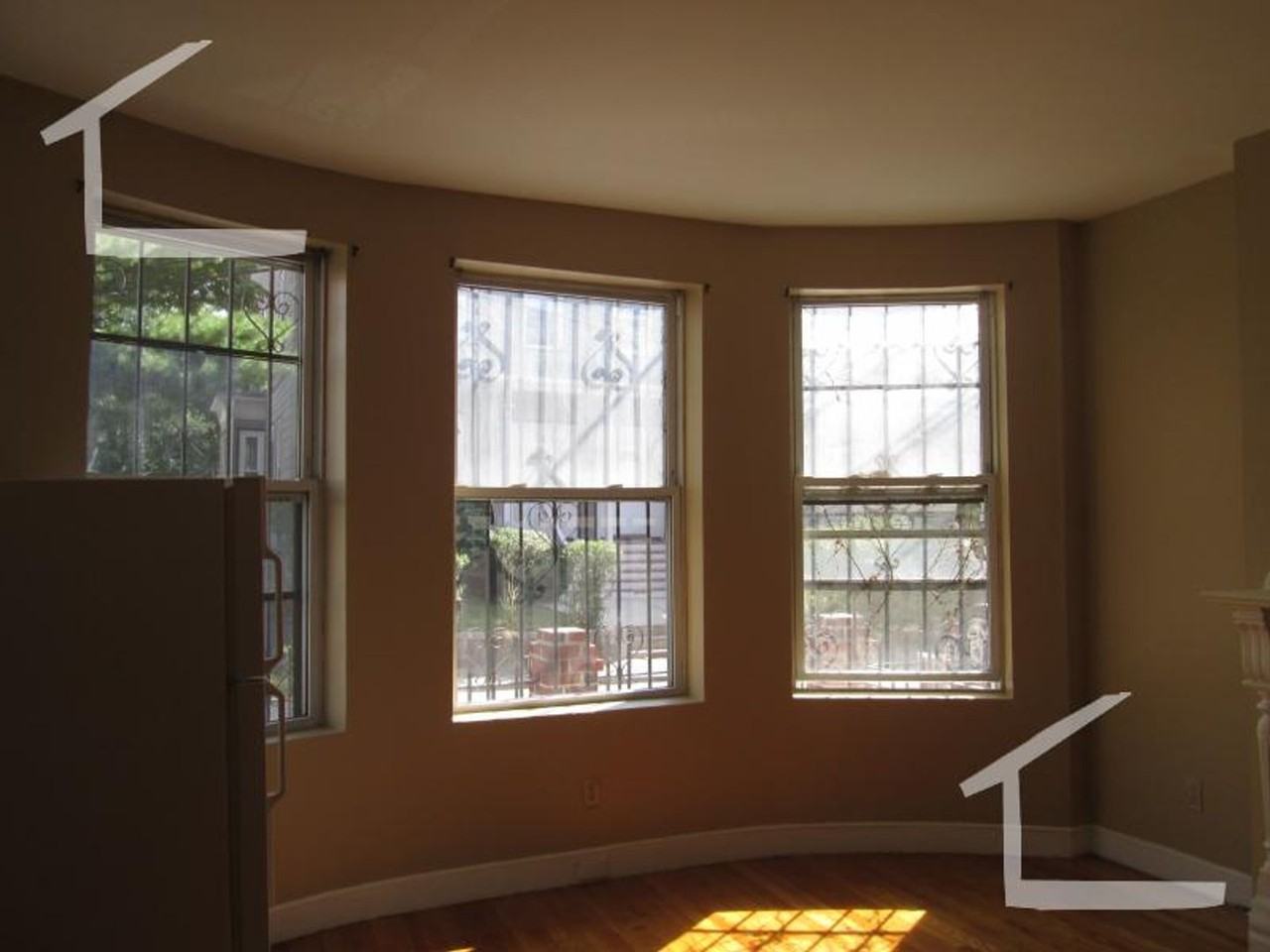 13 Highgate St - Photo 7 of 8