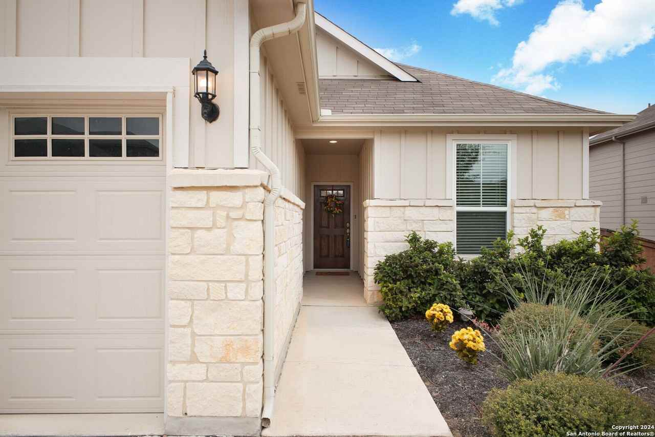 6108 Panola Pass - Photo 3 of 29