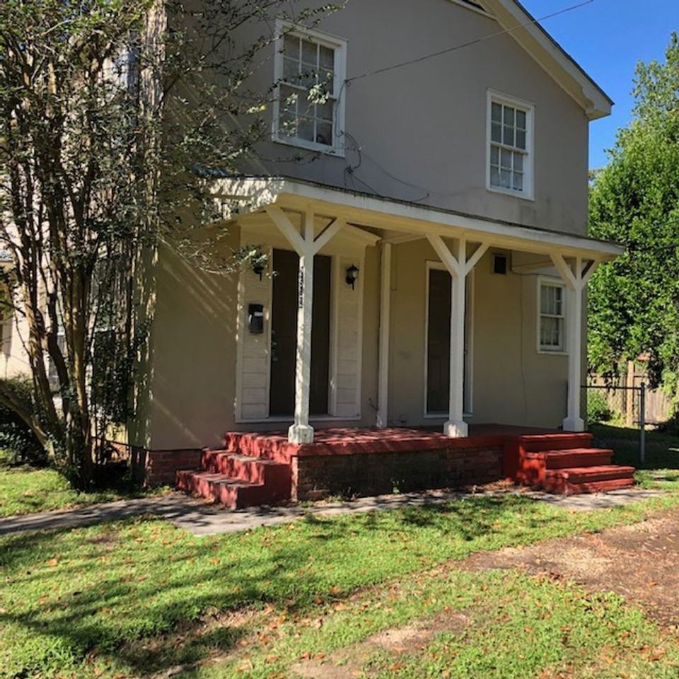 2525 Olive St - Photo 2 of 12