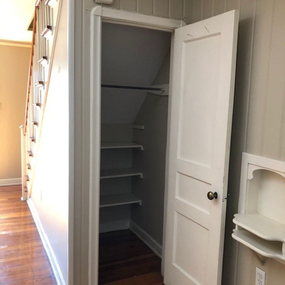 2525 Olive St - Photo 4 of 12