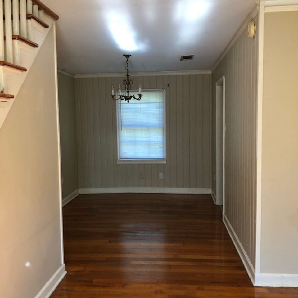 2525 Olive St - Photo 5 of 12