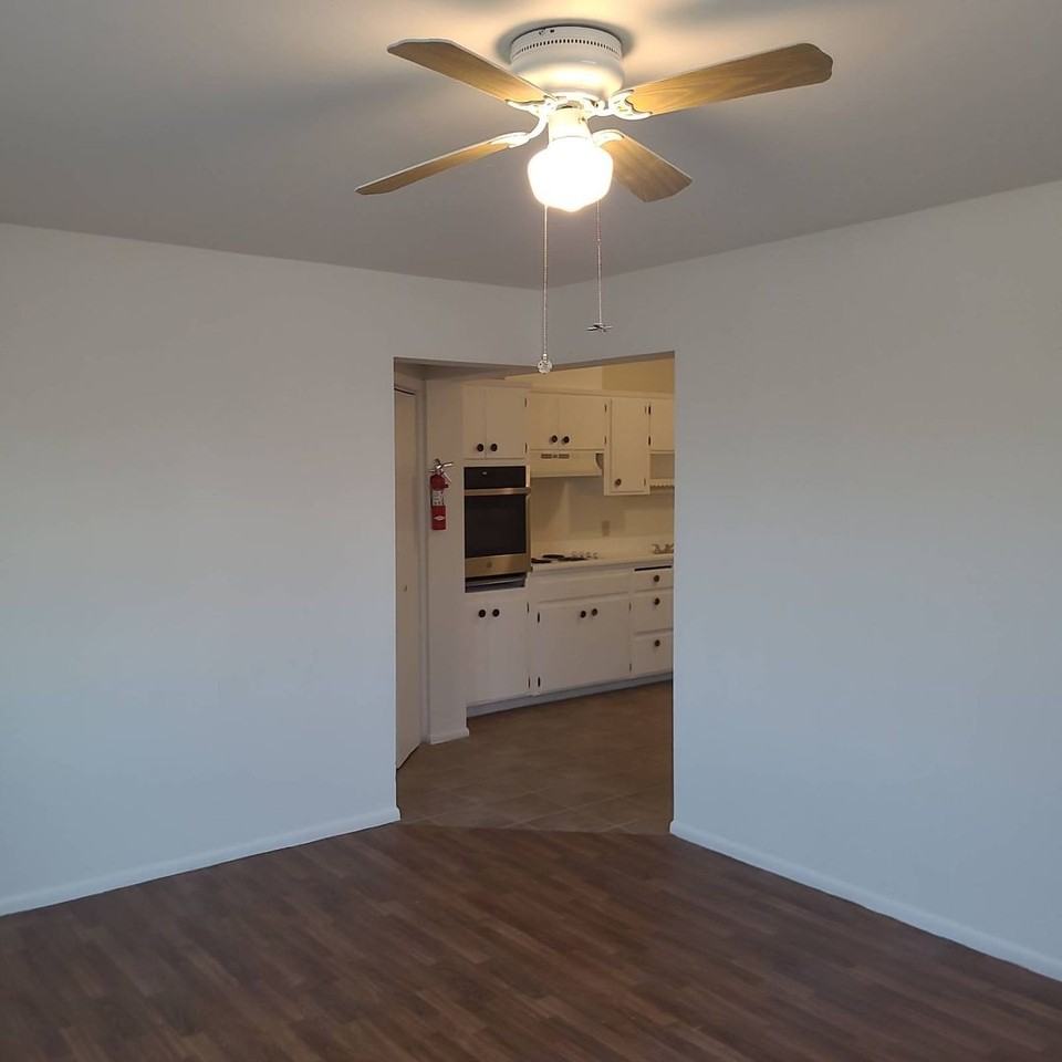 1859 E Cheery Lynn Rd - Photo 6 of 8