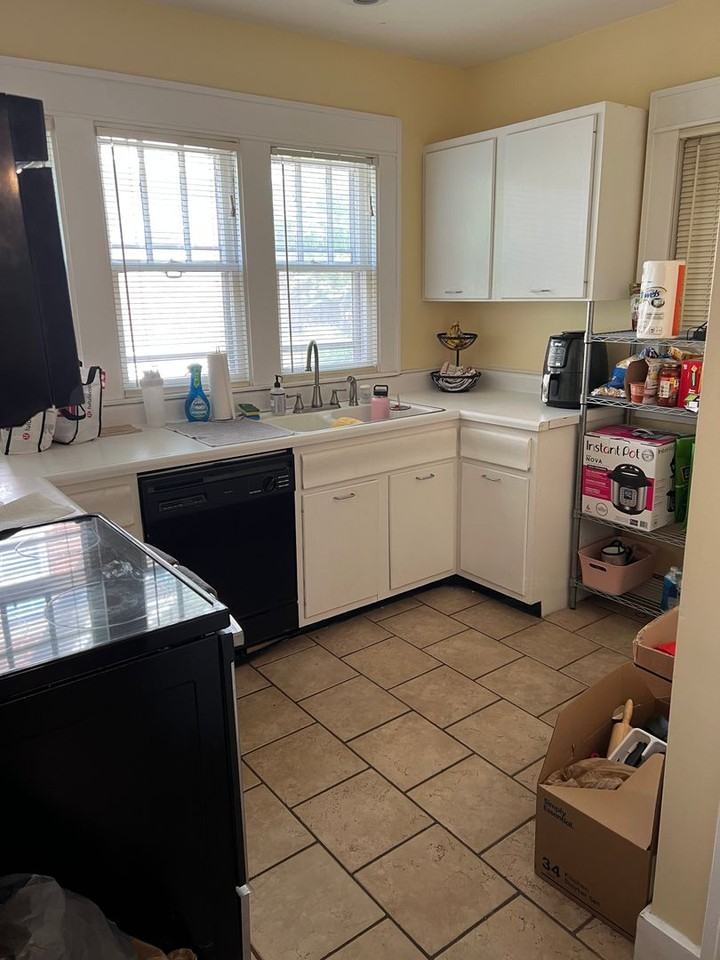 904 E University St - Photo 2 of 12