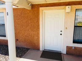 featured image of 519 E 9th St