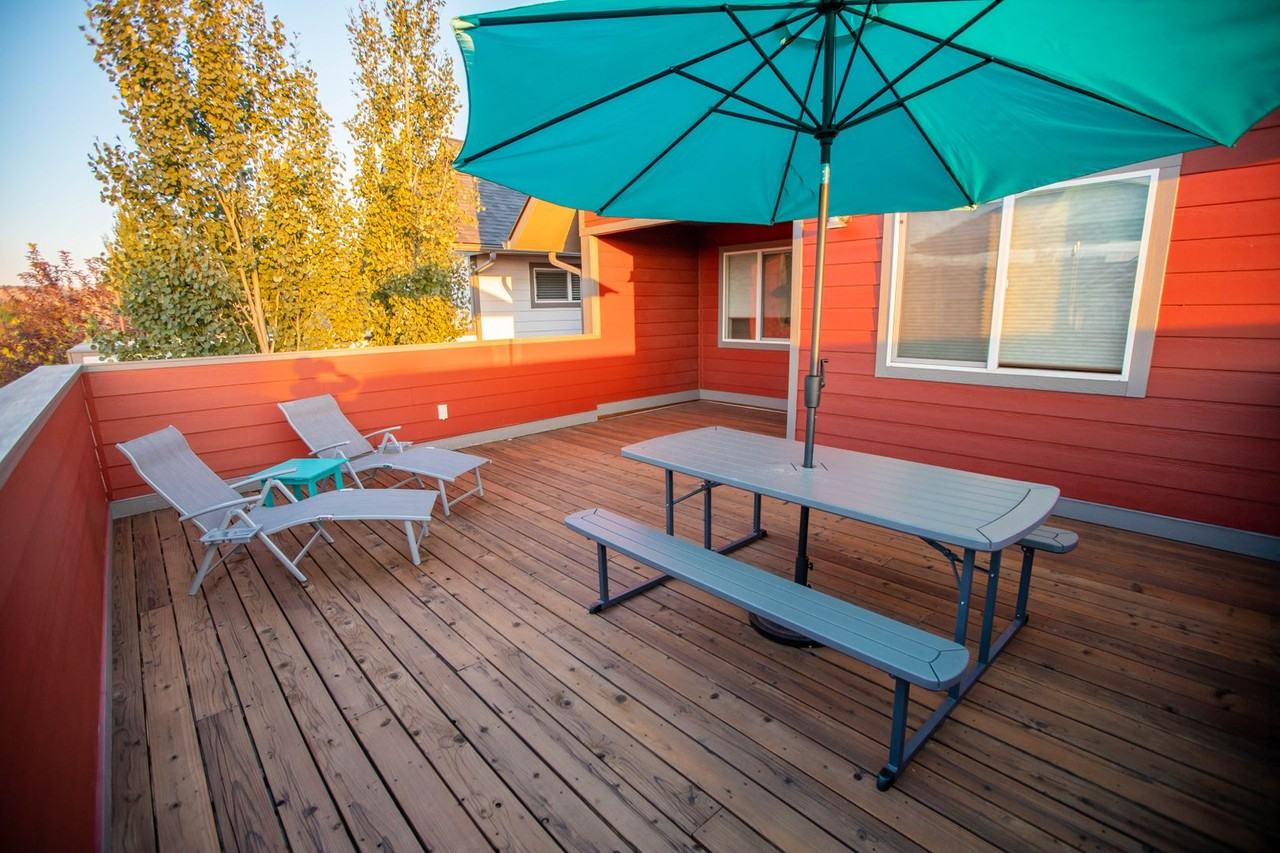 1387 Crabapple Dr - Photo 2 of 50
