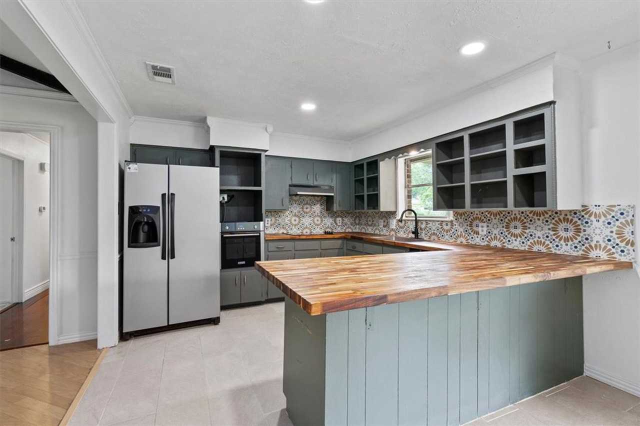 600 Dove Creek Dr - Photo 2 of 20