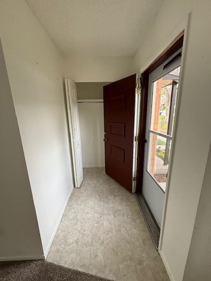 518 S Xenon Ct - Photo 3 of 34