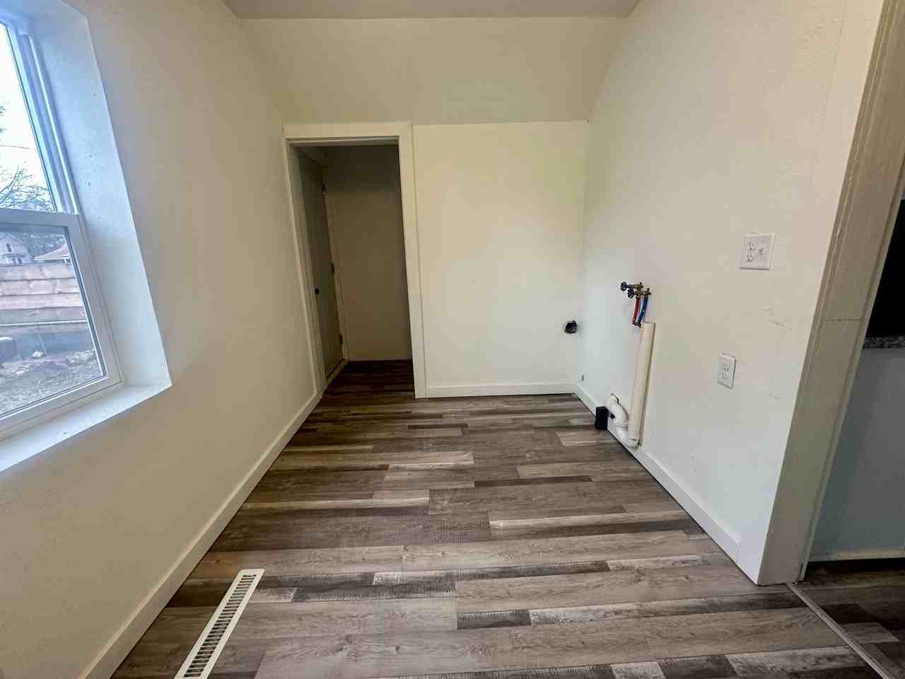 706 Lincoln Ave - Photo 7 of 45