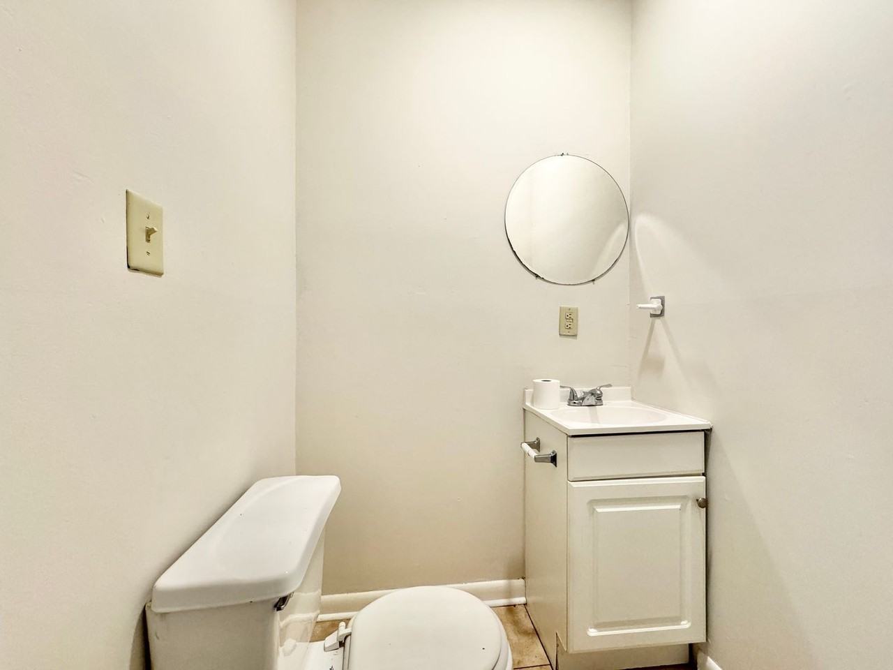 912 Union St - Photo 7 of 13