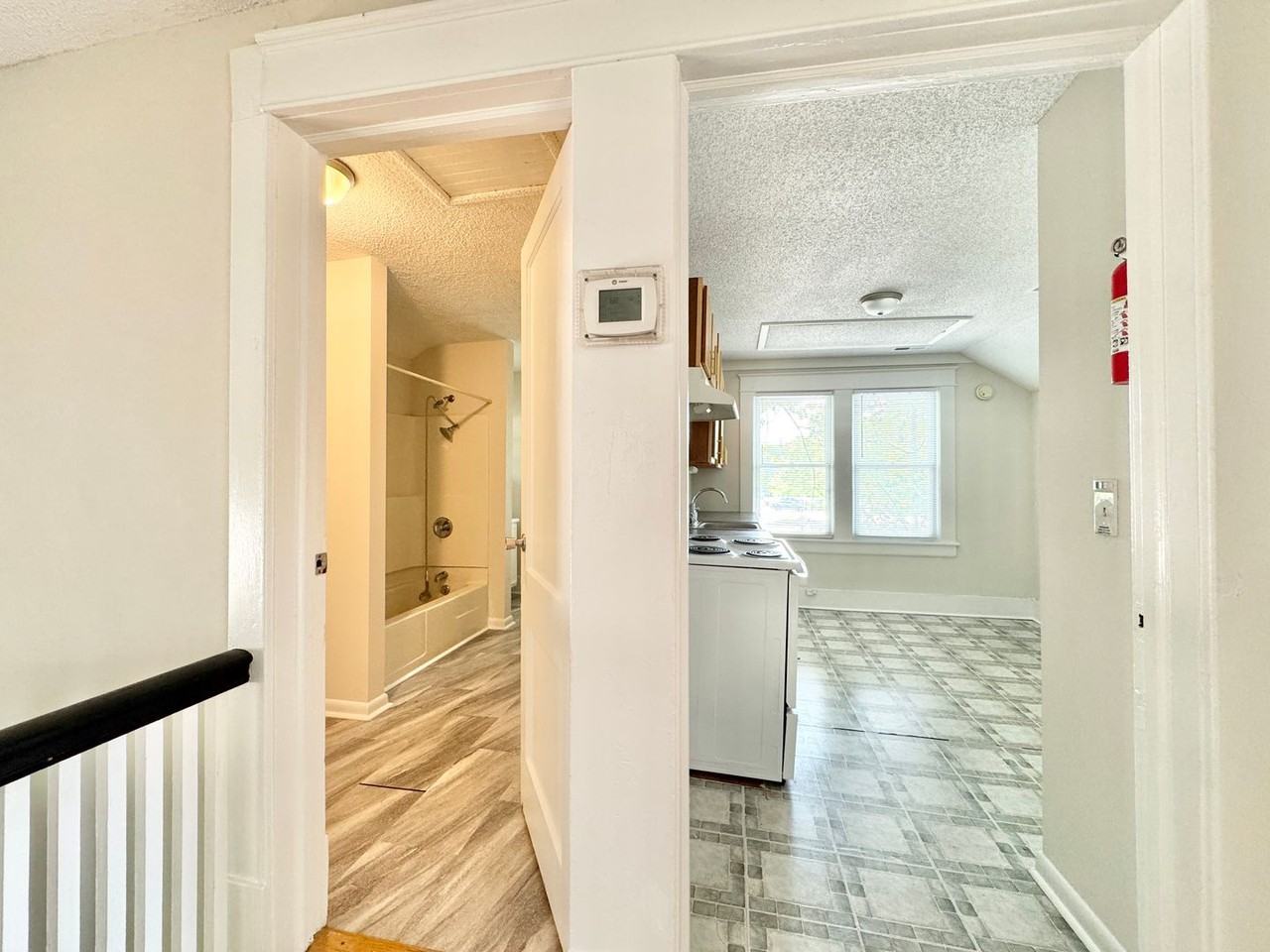 912 Union St - Photo 3 of 13