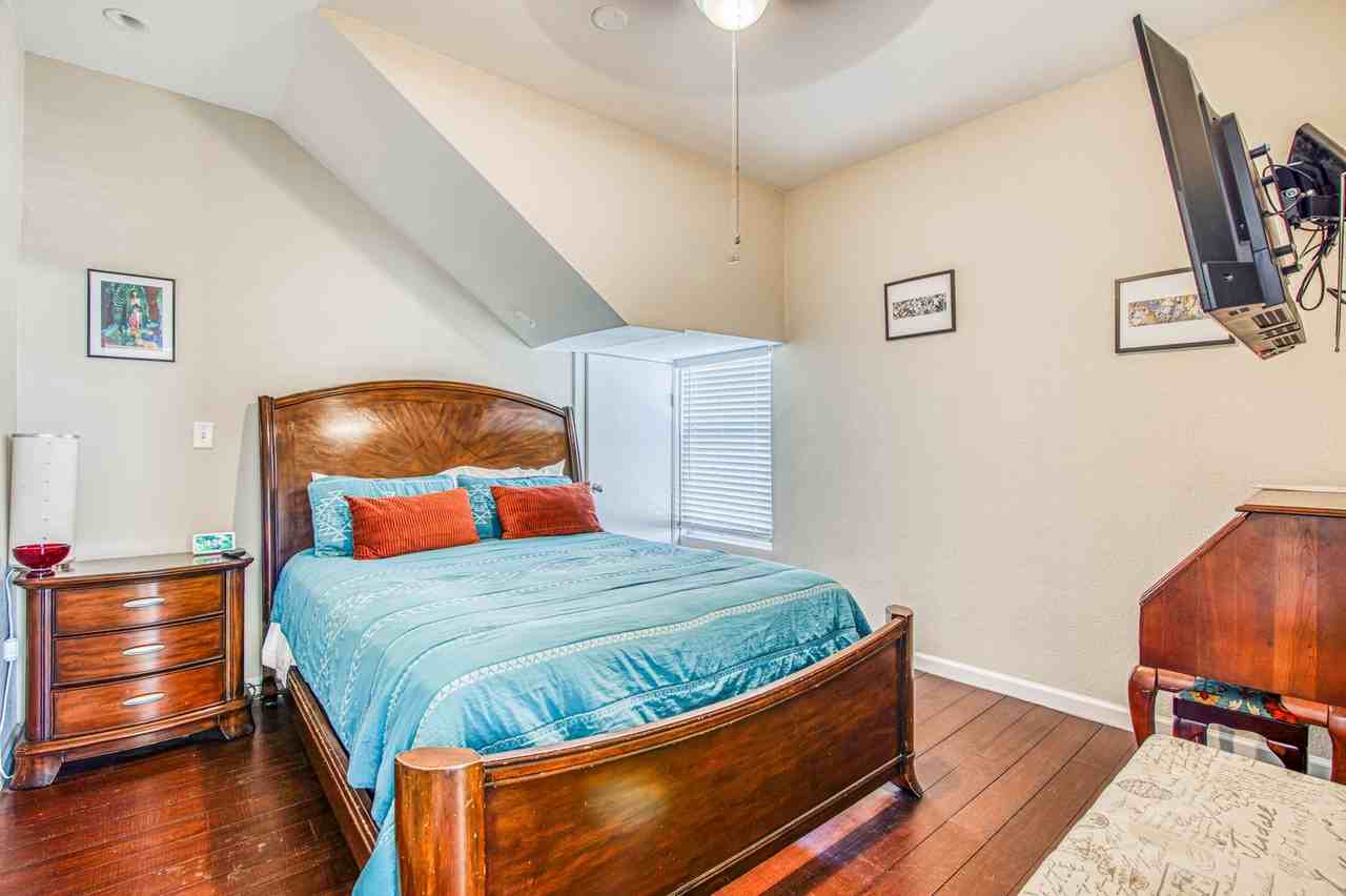 702 Myrtle Ave. - Photo 2 of 50