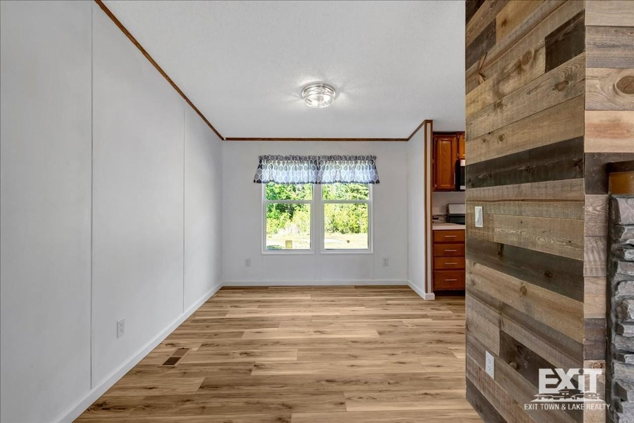 1289 Fleshood Ln - Photo 6 of 23