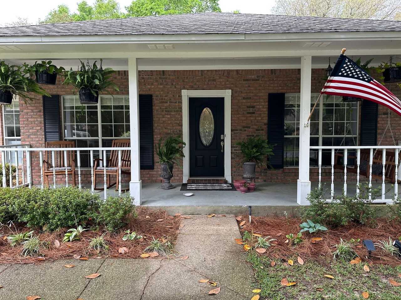 1670 Parkside Cir - Photo 2 of 33