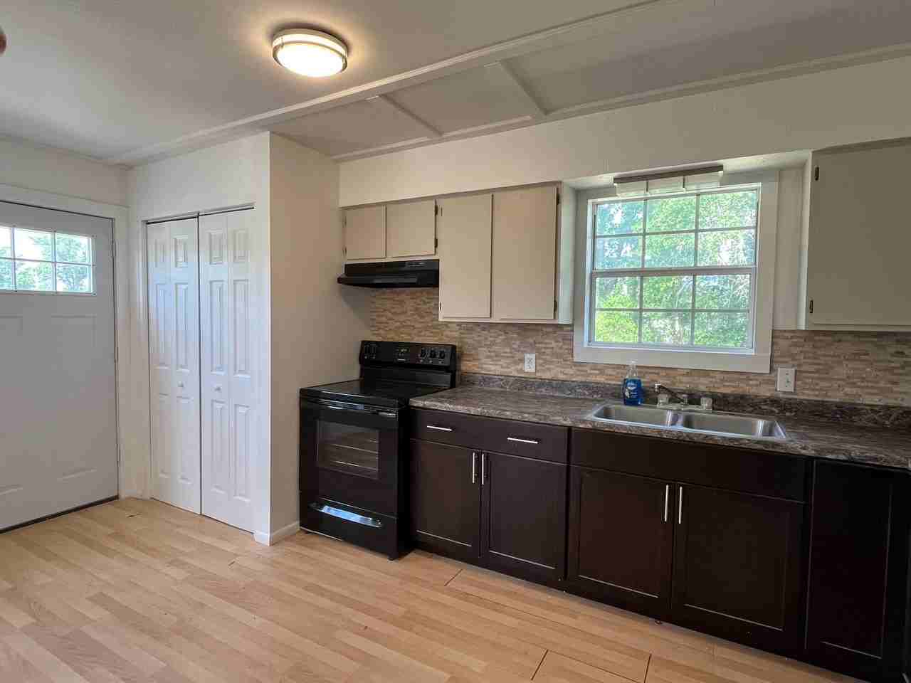 10030 105th Dr - Photo 2 of 11