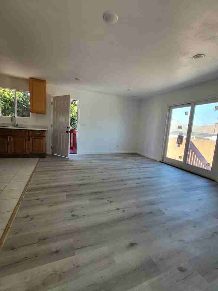 2811 Tulare Ave - Photo 2 of 6