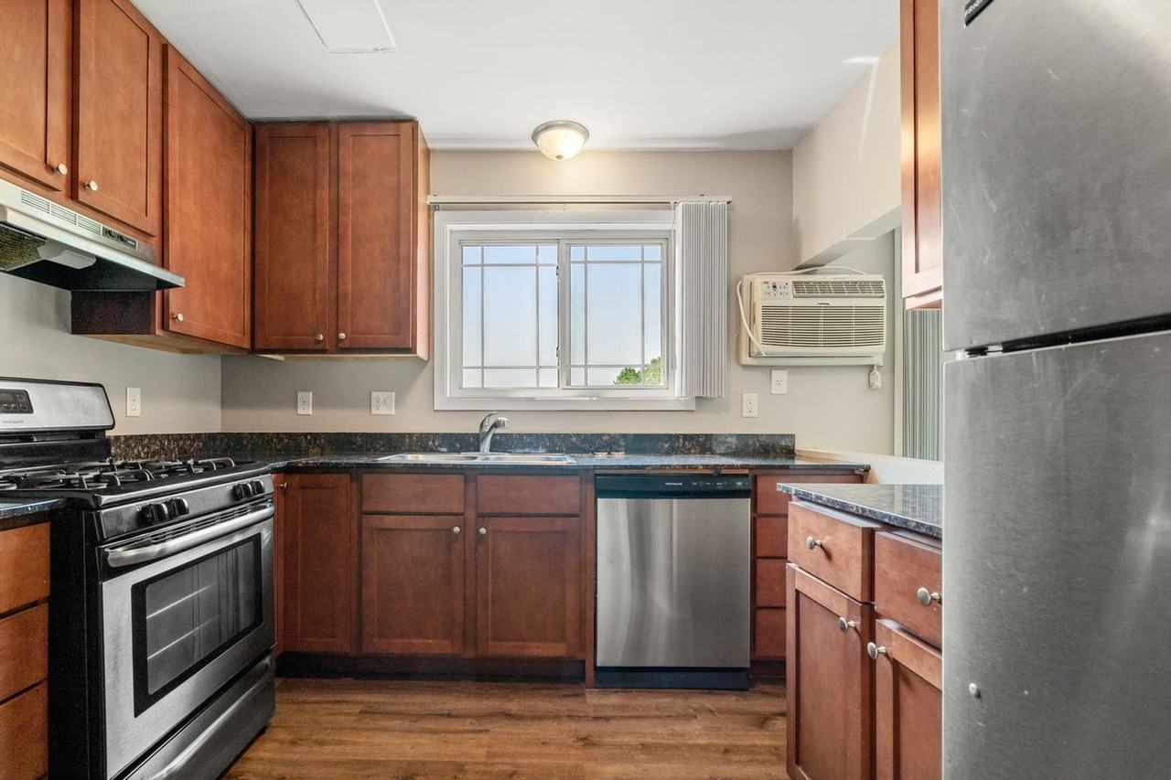 3417 65th Ave N #101 - Photo 7 of 26