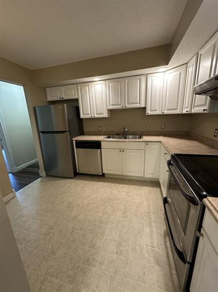 2565 Clayton Blvd - Photo 2 of 8