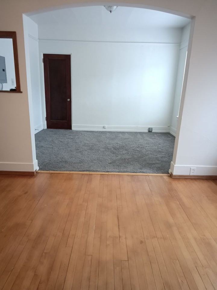 Blackstone Apartments - Photo 6 of 17