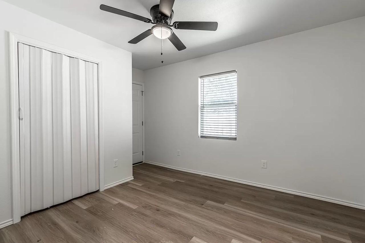 Cross Circle Duplexes - Photo 6 of 14