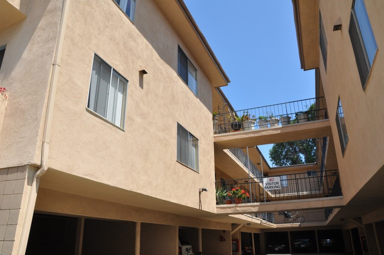 Pinnacle Rosewood, LLC - Photo 3 of 37