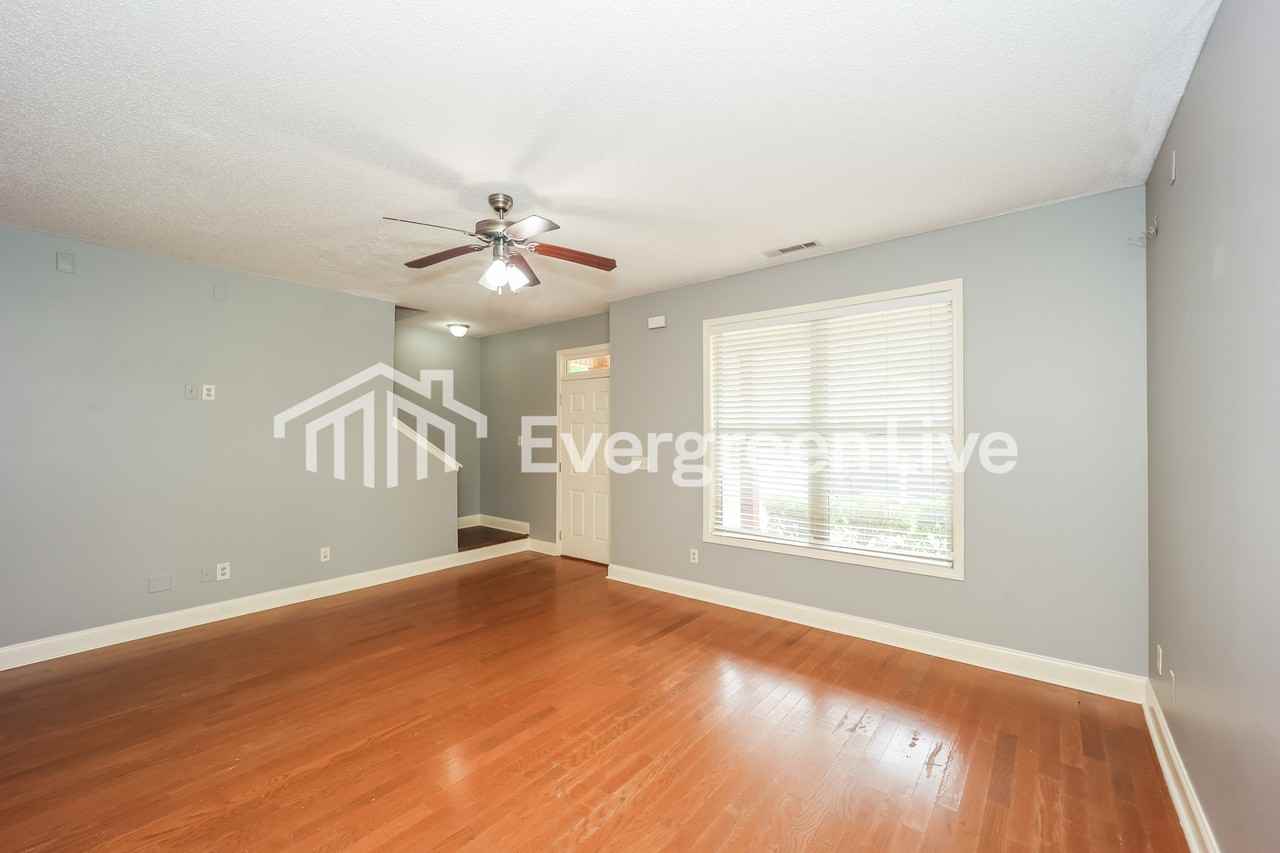 195 Preserve Dr - Photo 6 of 15
