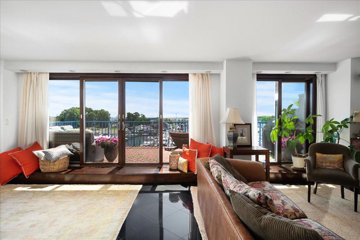 18 Shady Glen Ct ##503 - Photo 3 of 17