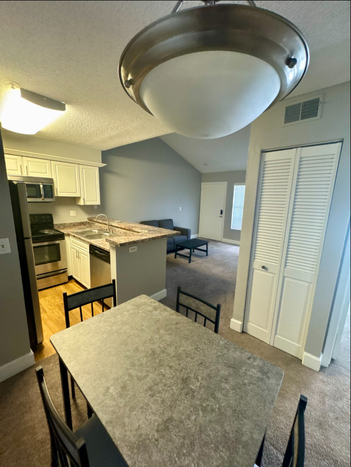 4939 East Busch Boulevard - Photo 4 of 7