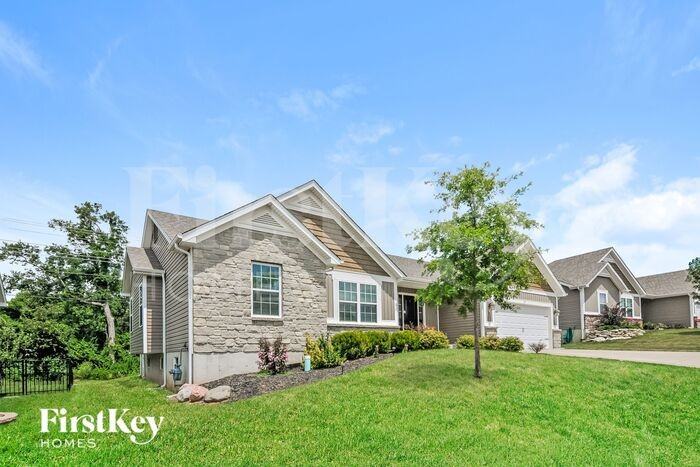 1811 Barclay Trail Dr - Photo 2 of 16