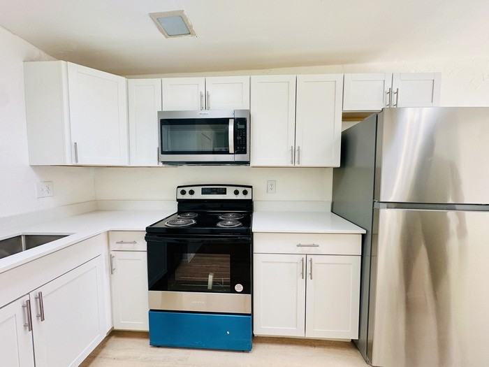 1345 W Pennington St - Photo 3 of 17