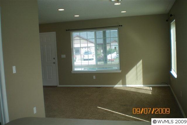 1448 Boulder Creek St Se #NA - Photo 3 of 14