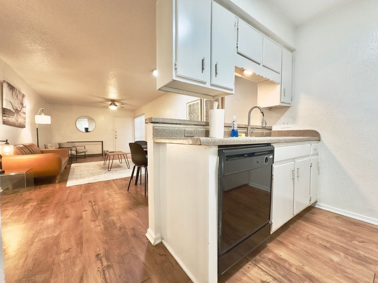 Marian Condos - Photo 7 of 50